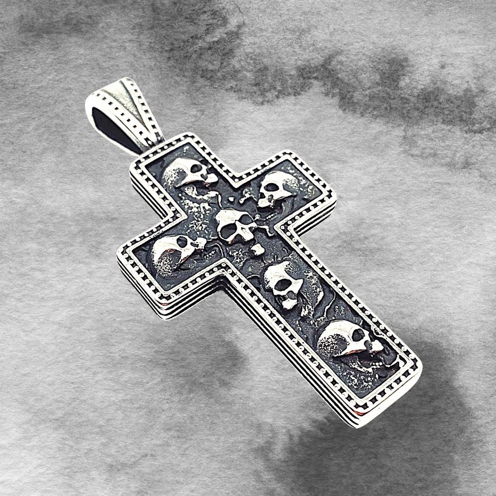 Surgical Stainless Steel 316 skull cross pendant necklace